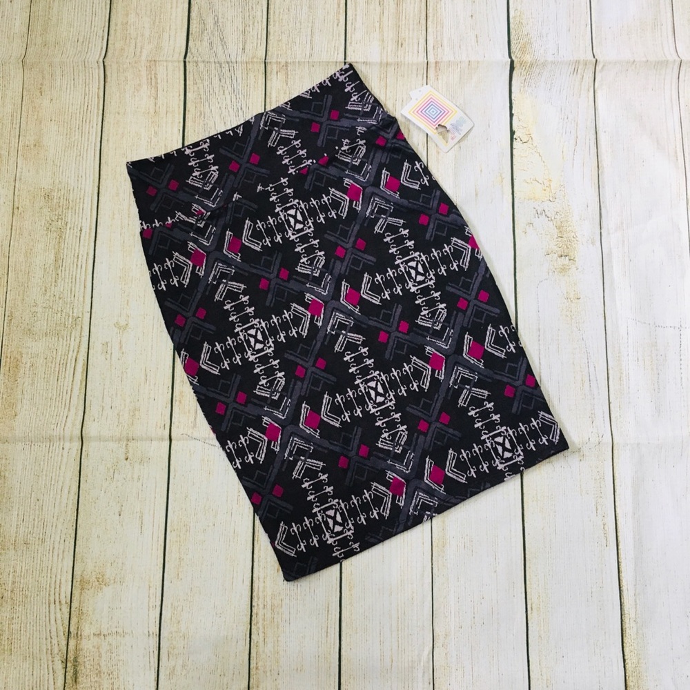 LuLaRoe Cassie Skirt - Size S - NWT